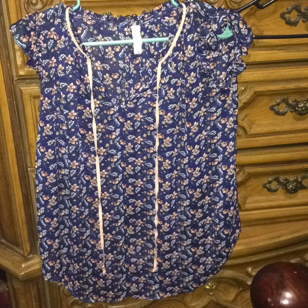 Xhilaration blouse